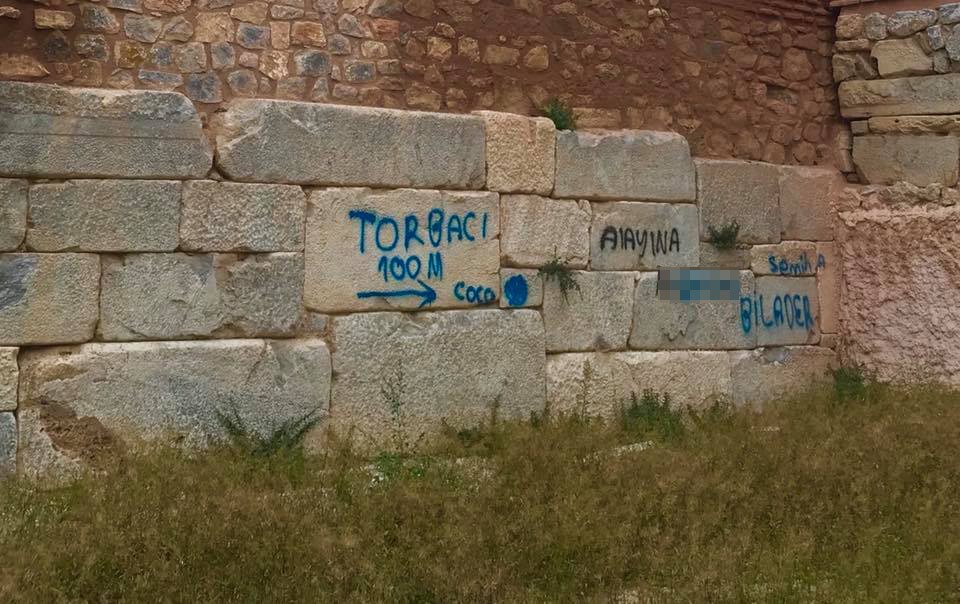 Zehir Tacirleri Uyuşturucuya Giden Yolu Okla İşaretledi