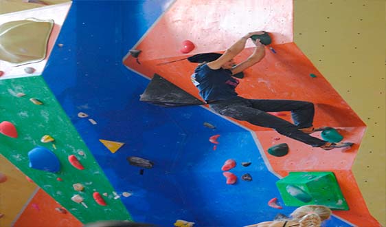 KAYA TIRMANIŞI SPORCULARI  iNEGöL’DE HüNERLERiNi SERGiLEDi