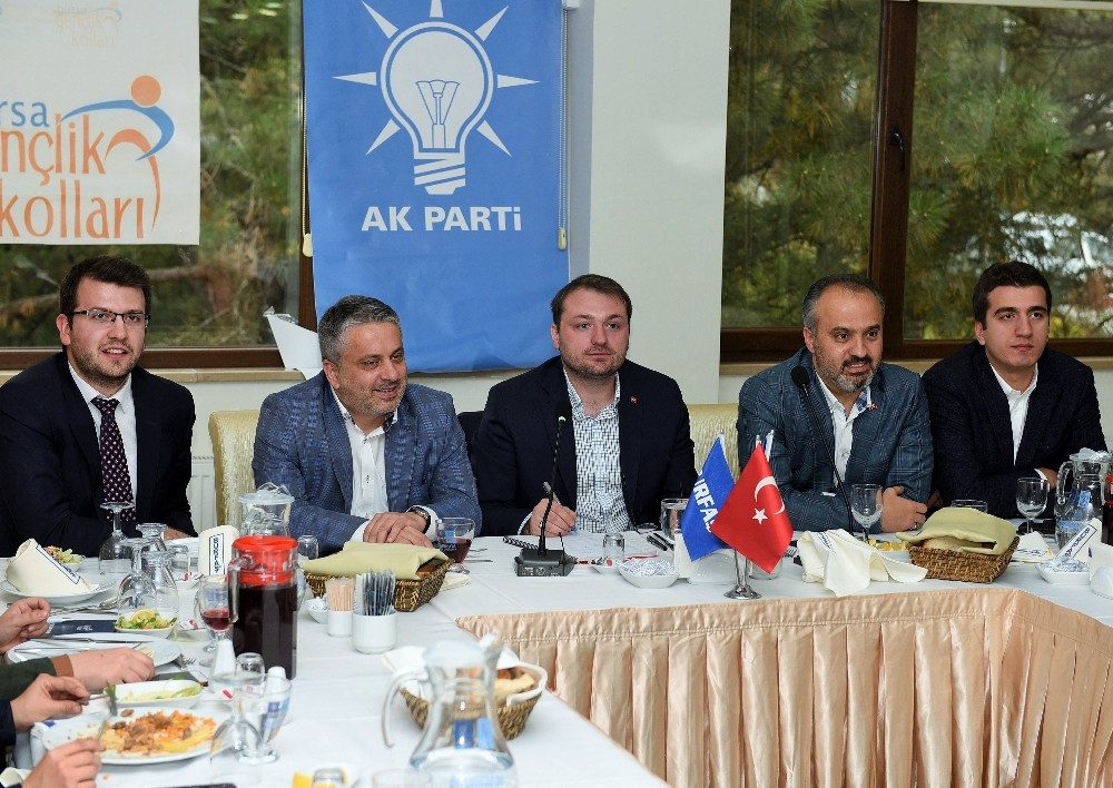 Başkan Aktaş, Ak Partili Gençlerle Buluştu