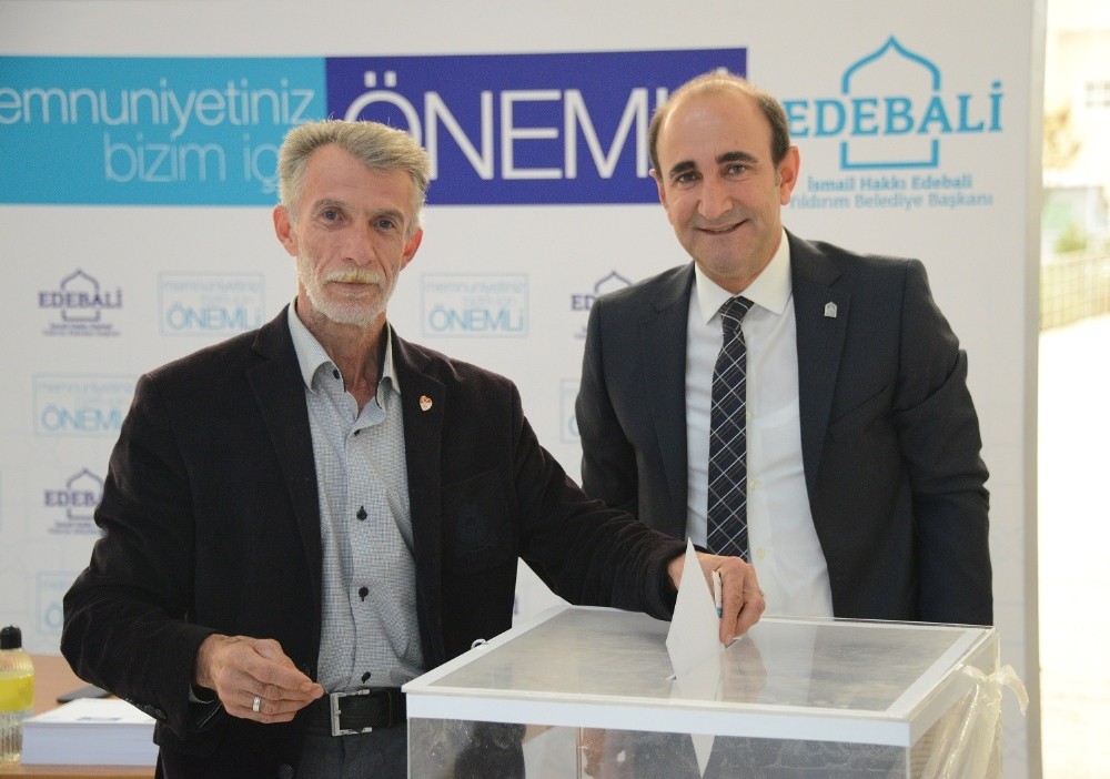 Belediyeye Gelen Yıldırımlıları Başkan Karşılıyor