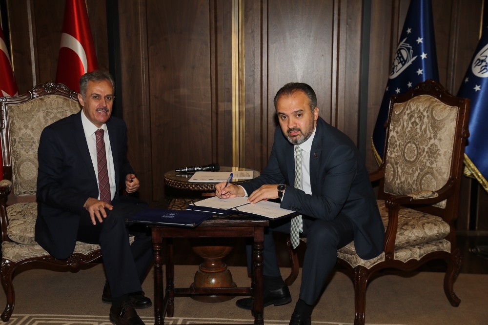 Bursa Yetimlerine Sahip Çıkıyor