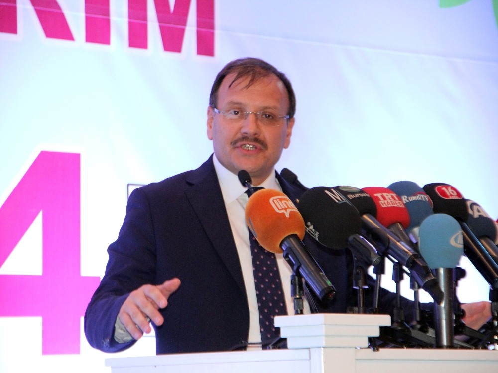 Çavuşoğlu Ana Muhalefeti Eleştirdi