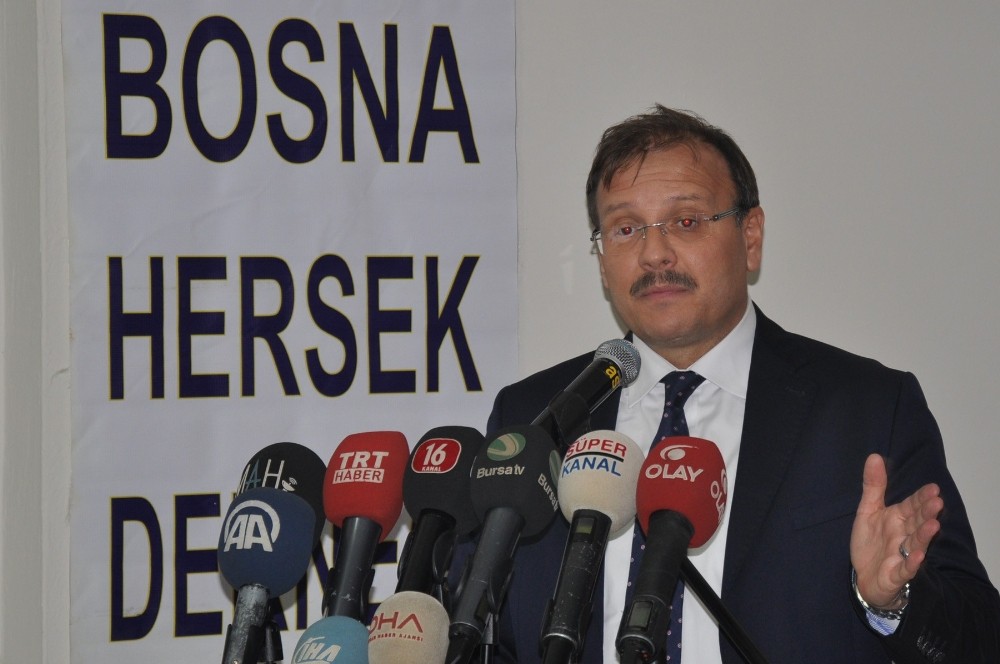 Çavuşoğlu: “Sırp Katile Verilen Ceza Bizlerin Yüreğini Soğutacak Bir Karar”