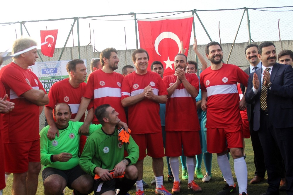 Efsaneler Mahkumlarla Maç Yaptı