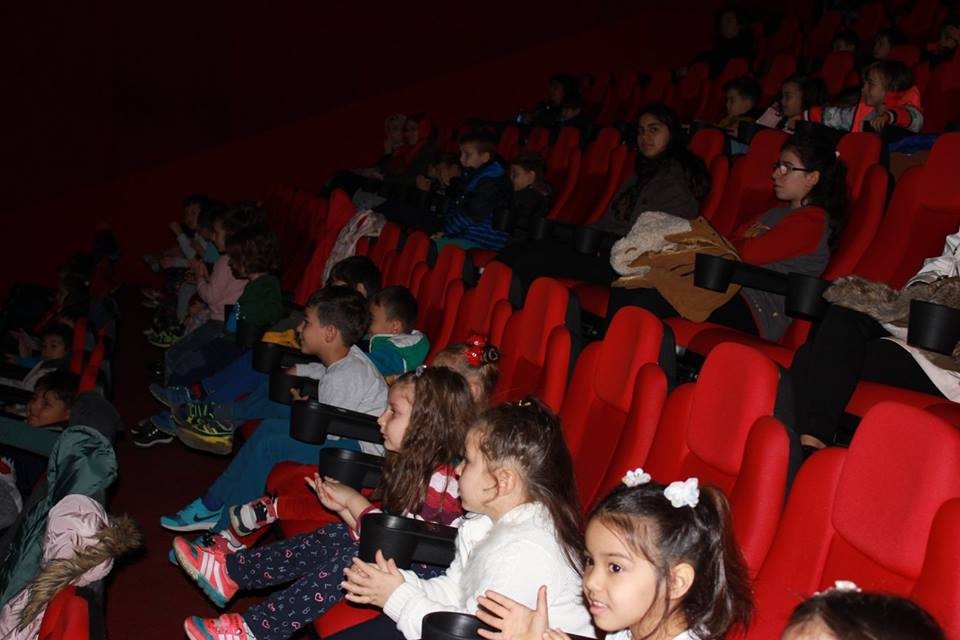 Gölgeden Sinema Perdesine