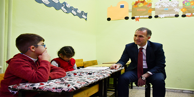 İSHAKPAŞALI ÖĞRENCİLER PLANETARYUM İLE GÖKYÜZÜNÜ KEŞFE ÇIKTI