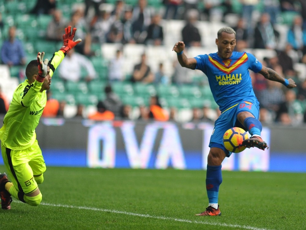 Harun Tekin Göz Dolduruyor