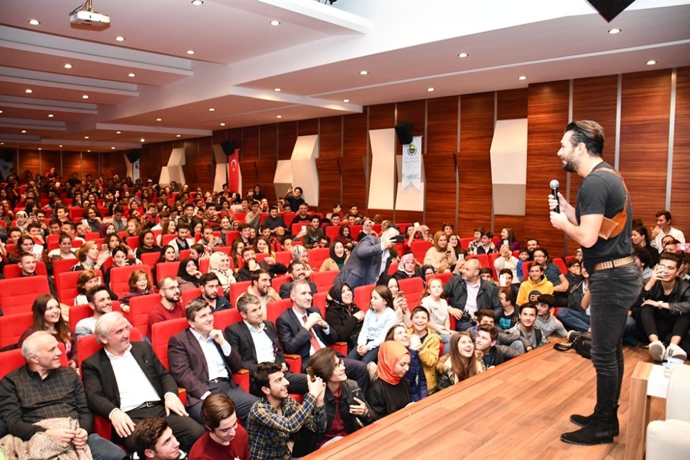 Hayrettin İnegöllüleri Kahkahaya Boğdu