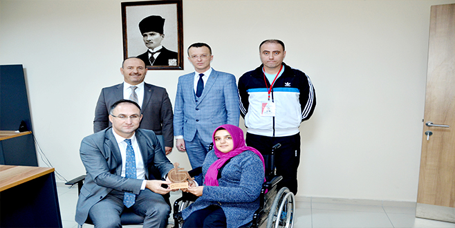 iL MüDüRüNE öZEL PLAKET