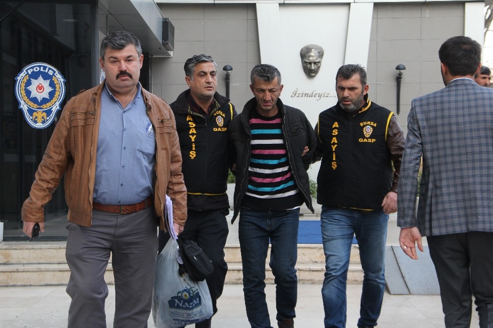 Marketteki Maskeli Bıçaklı Soygun Anı Kamerada