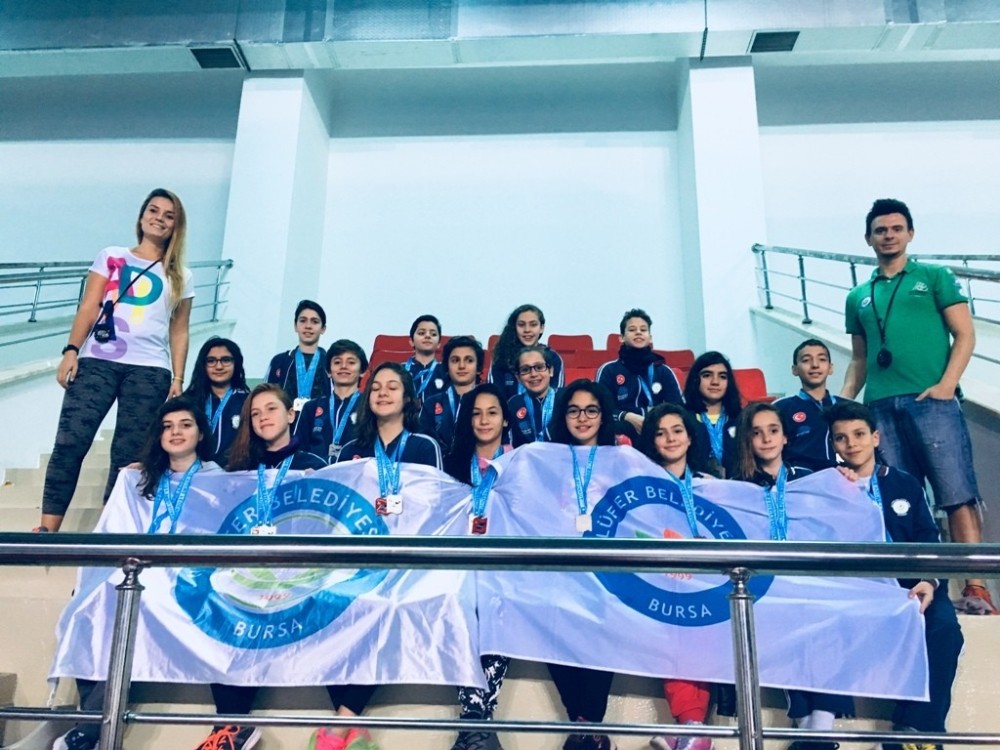 Nilüferli Yüzücüler 42 Madalya Kazandı