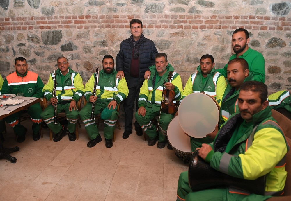Osmangazide Çalgılı Türkülü Temizlik