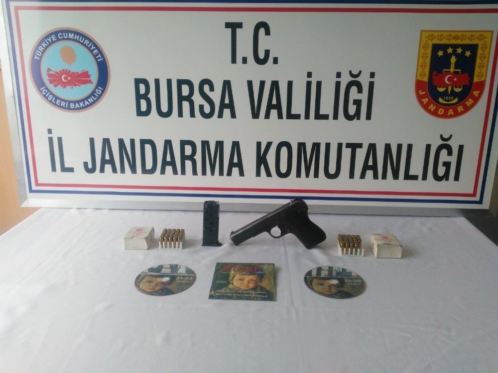 Pkk Propagandası Yapan Şahsın Evinden Fetö Dergileri Çıktı