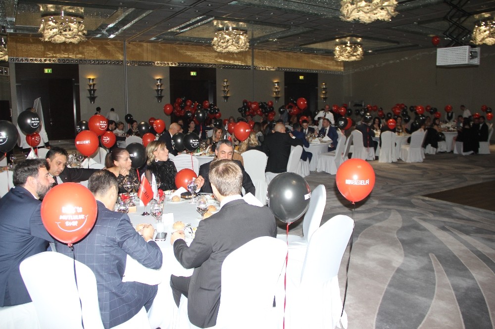 Realty World Elfi Gayrimenkul 3 Yaşında