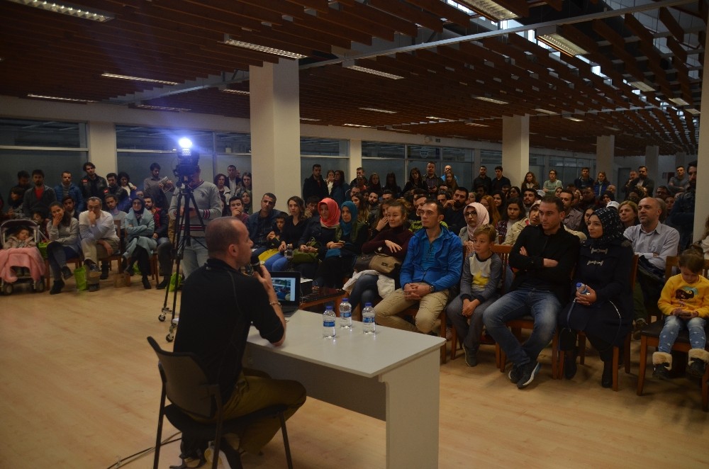 Rotasız Seyyah Mehmet Genç Bursada Takipçileriyle Buluştu