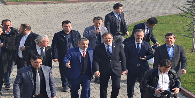 ÇAVUŞOĞLU öĞRETMENiNi ZiYARET ETTi