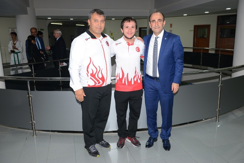 Yıldırımlı Haltercilerden Gümüş Madalya