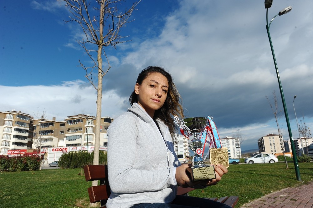 2020 Olimpiyatlarına Hazırlanan Milli Judocuya Şiddet İddiası