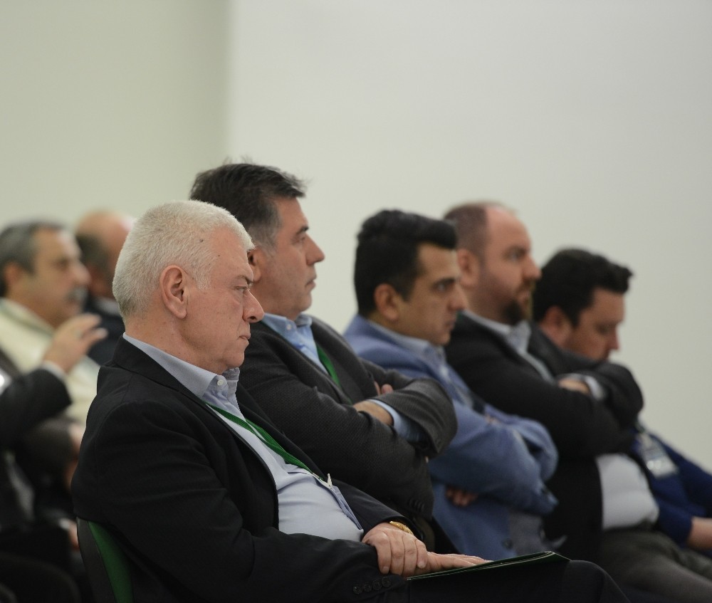 Ali Ay: “Oynamayanlarla Yolları Ayırmamız Gerekiyor”