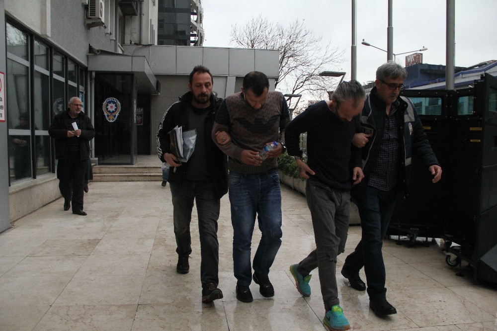 Bursada Giyim Mağazasını İşte Böyle Soydular