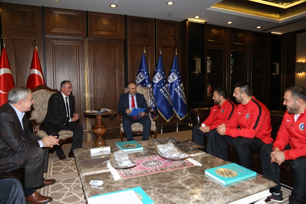 Büyükşehirden Şampiyona Arsa Ödülü