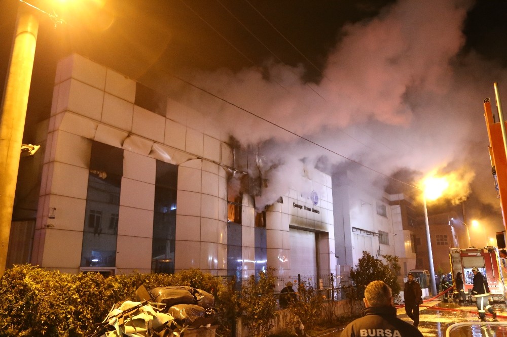 Çamaşır Yıkama Fabrikası Alevlere Teslim Oldu