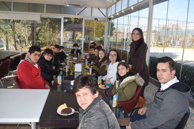 Gerçek Dostluk Engel Tanımaz