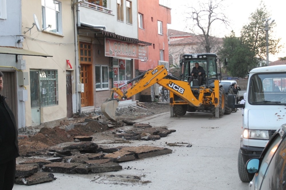Gürsuda Yollara Bakım