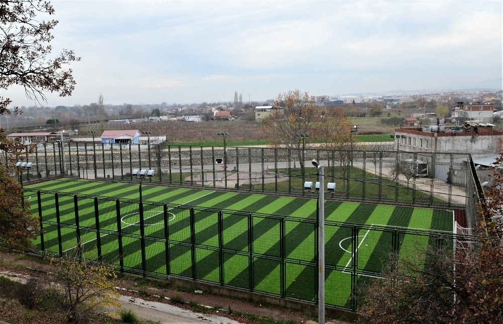 İsmetiye Spor Tesisleri Yenilendi