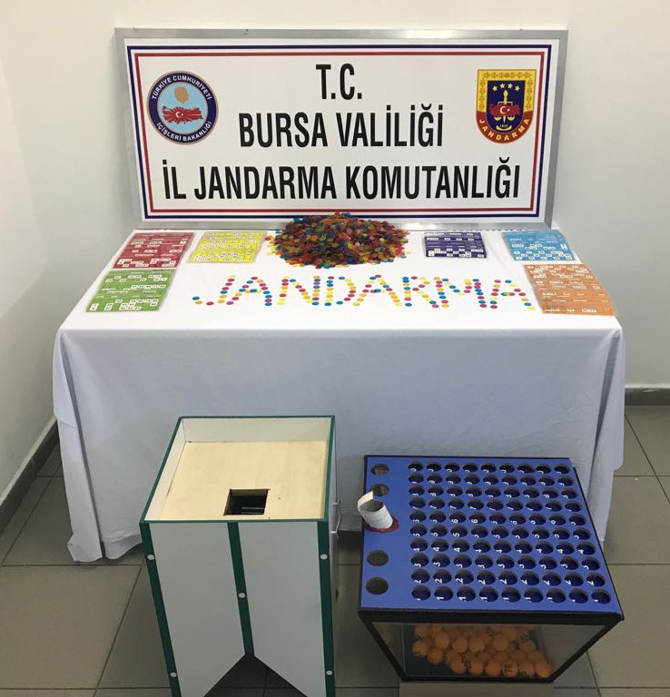 Jandarma Kumar Oynatan Derneklere Göz Açtırmıyor