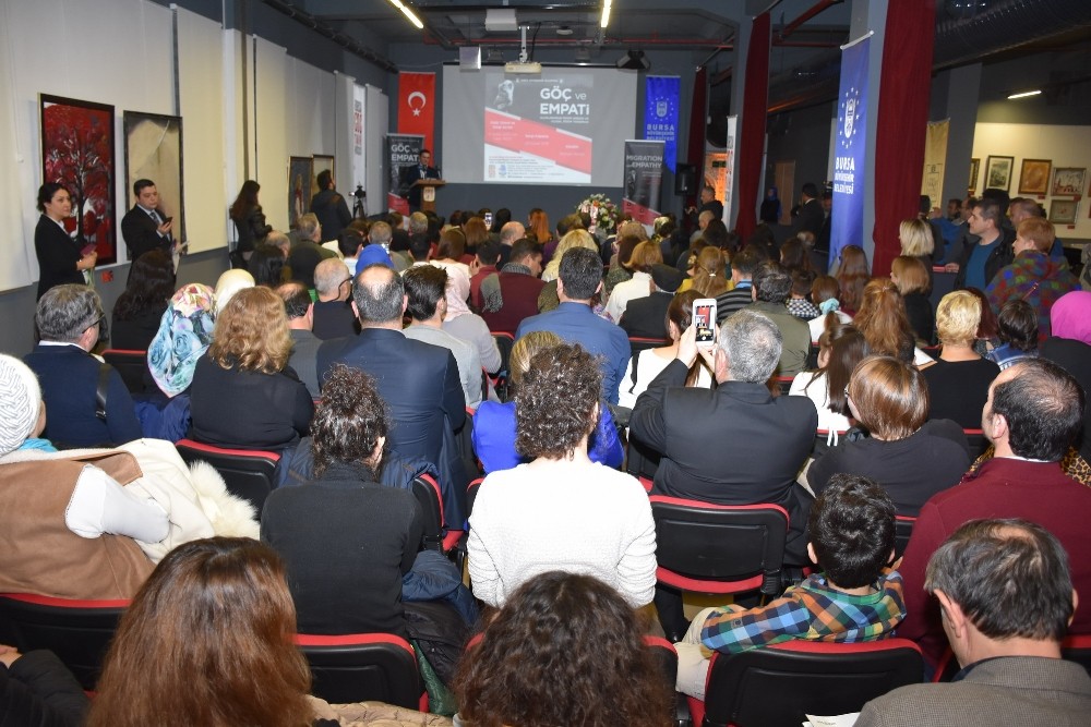 Öğrenciler Göçü Çizdi