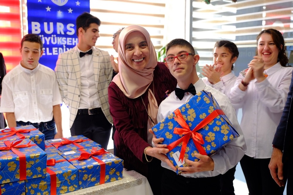 Özel Çocukların Hediyesi Busmekten