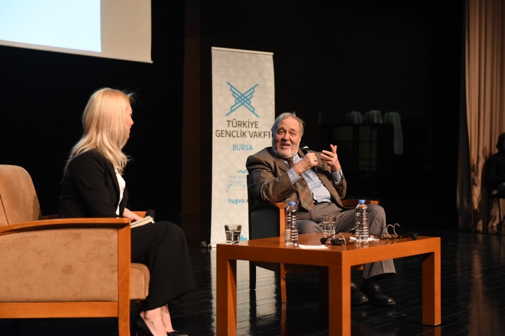 Prof. Dr. İlber Ortaylı: Doğanbey Konutları Törenle Yıkılmalı