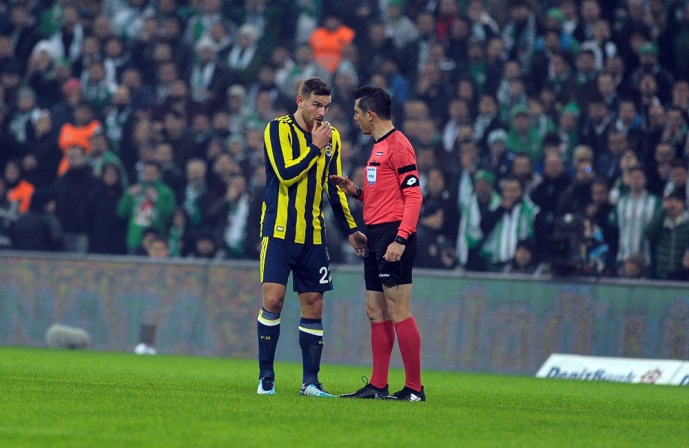 Süper Lig: Bursaspor: 0 – Fenerbahçe: 0 (İlk Yarı)