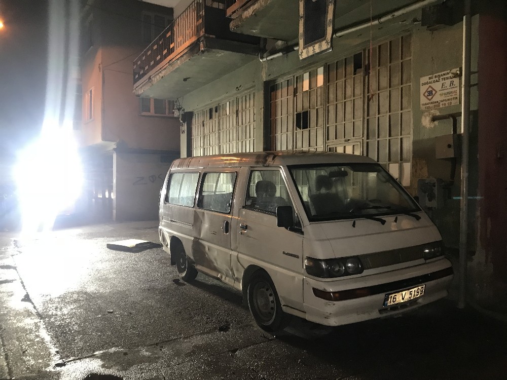 Suriyelilerin Yaşadığı Eve Molotoflu Saldırı