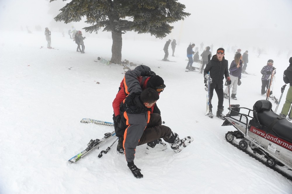 Uludağda Acemi Kayakçı Tehlikesi