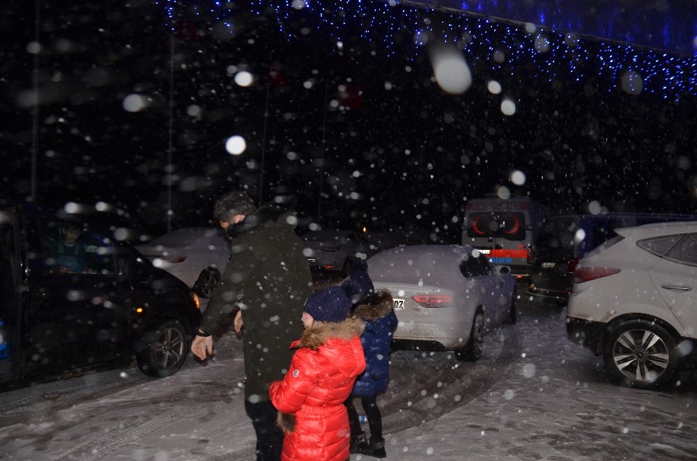 Uludağda Fırtına Tatilcilere Böyle Zor Anlar Yaşattı