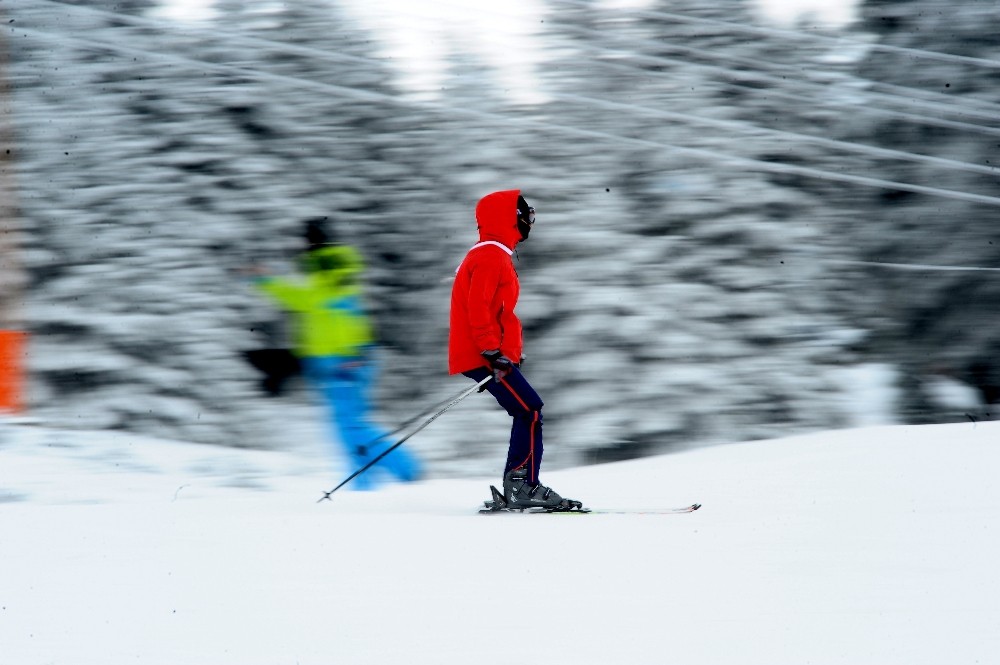 Uludağda Kayak Öğretmenleri Sezondan Umutlu