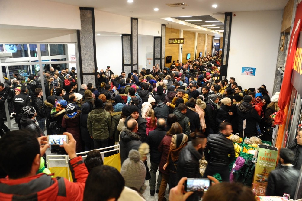 Uludağda Teleferik İzdihamı