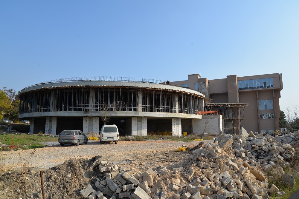 Uüye Dev Kütüphane