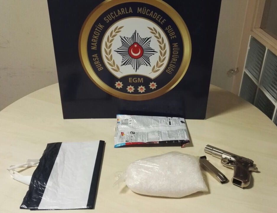 Uyuşturucu Tacirleri Polise Takıldı