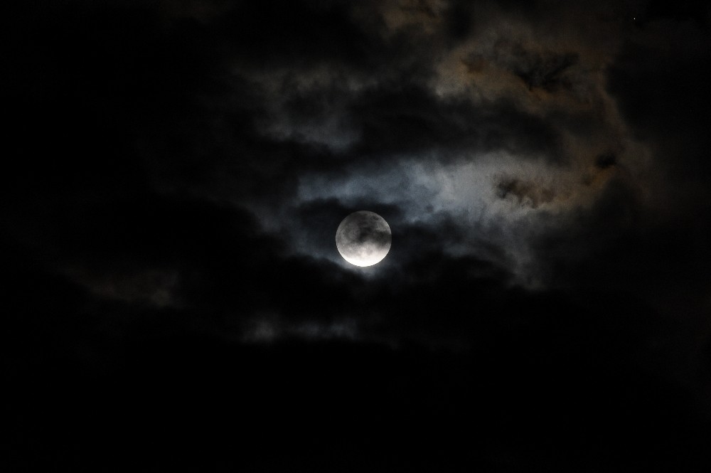 Yılda Bir Defa Görülen Süper Ay Bursada Büyüledi