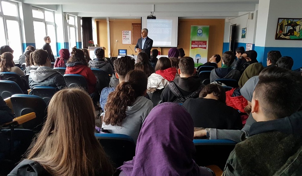 Yıldırımlı Öğrencilere Kişisel Gelişim Semineri