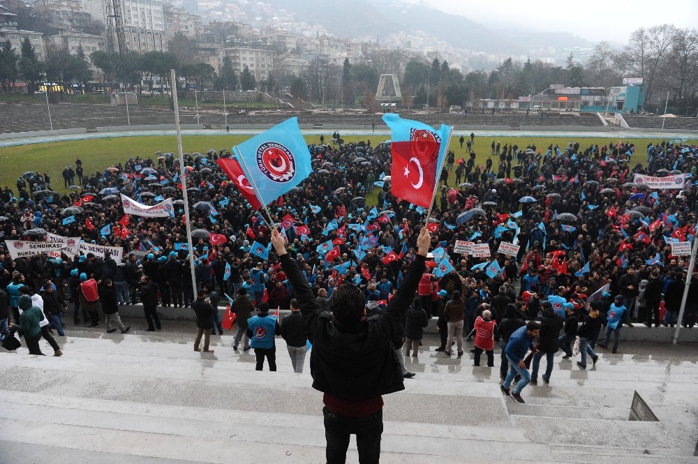 5 Bin Metal İşçisi Meydanlara İndi