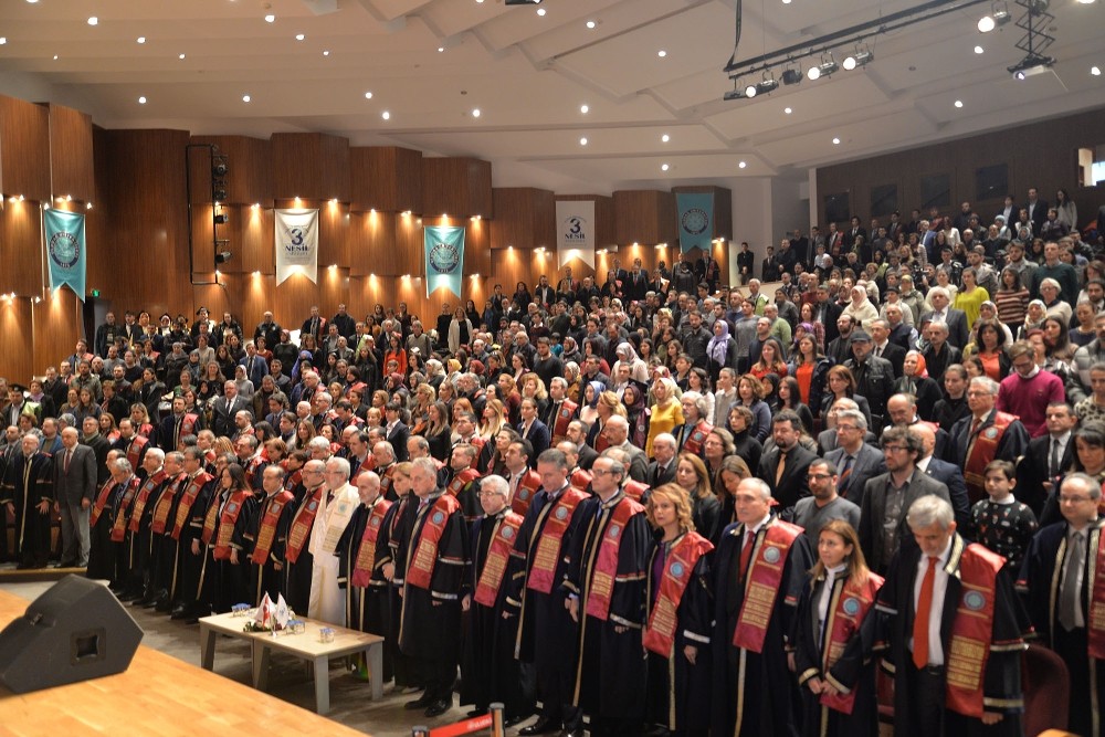 Başarılı Akademisyenlere Ödül