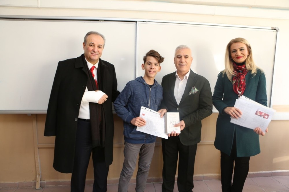 Bozbeyden Öğrencilere Tatilde Kitap Okuyun Tavsiyesi