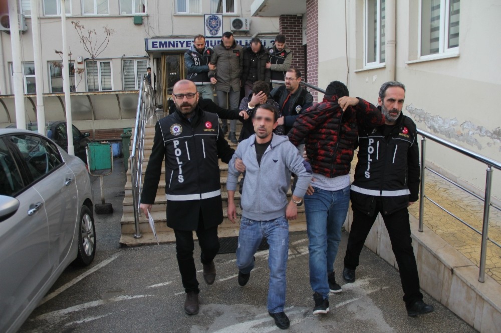 Bursada Uyuşturucu Operasyonu: 17 Gözaltı