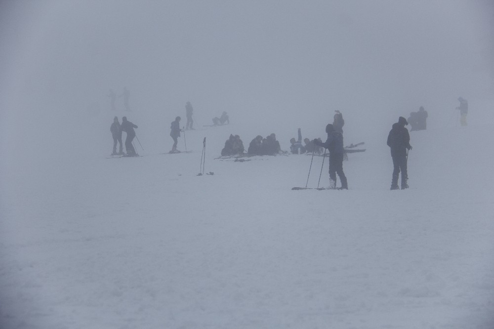 Bursada Yoğun Sis, Uludağda Kar