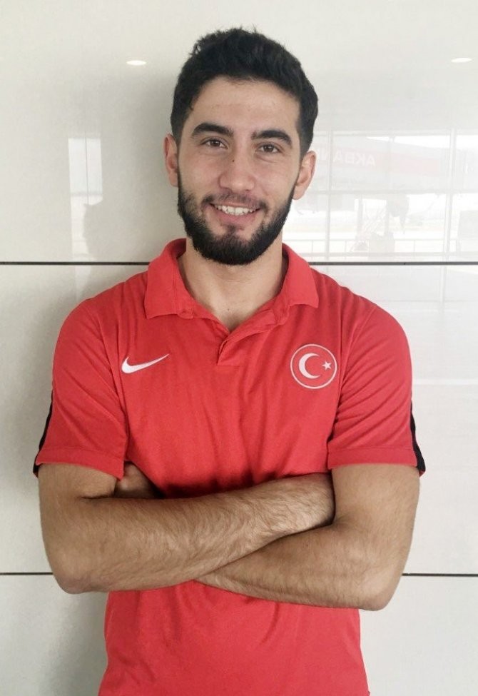 Bursalı Kayakçı Güney Korede Türkiyeyi Temsil Edecek