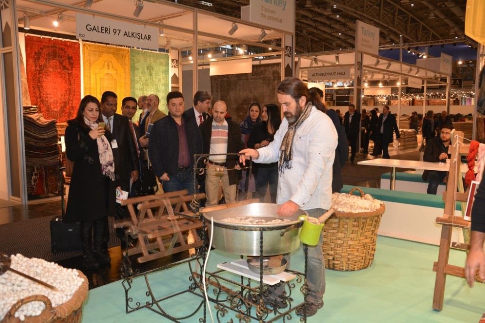 Bursanın İpek Halılarına Almanyadan Yoğun İlgi